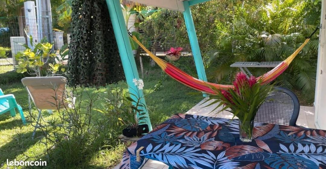 Gite Cajou Dans Jardin Tropical Ventile A Sainte-Anne Exterior photo