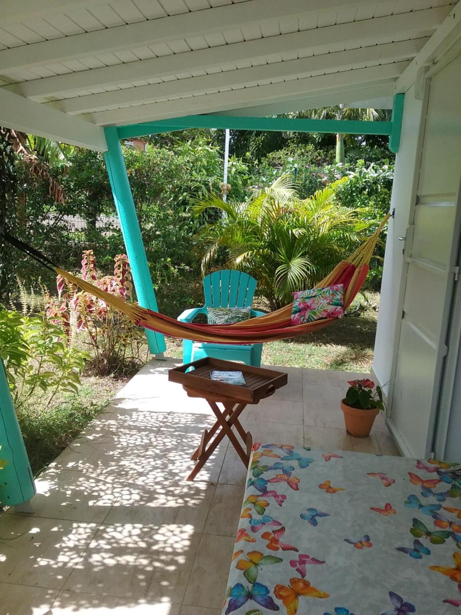 Gite Cajou Dans Jardin Tropical Ventile A Sainte-Anne Exterior photo
